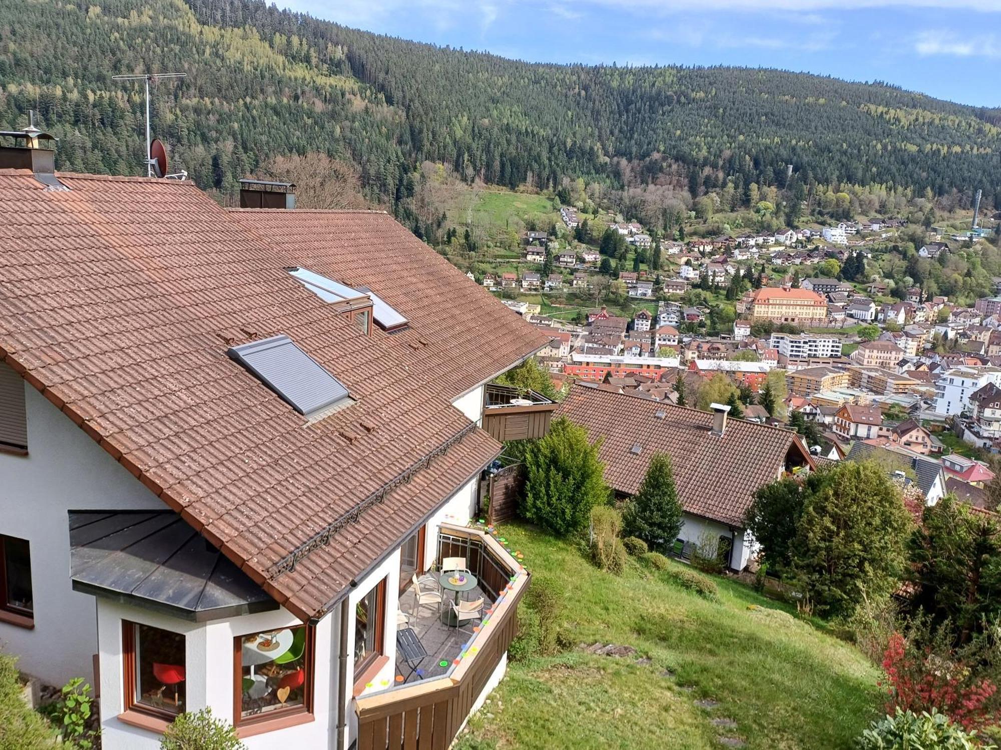 Ferienwohnung Panoramablick Бад Вилдбад Екстериор снимка