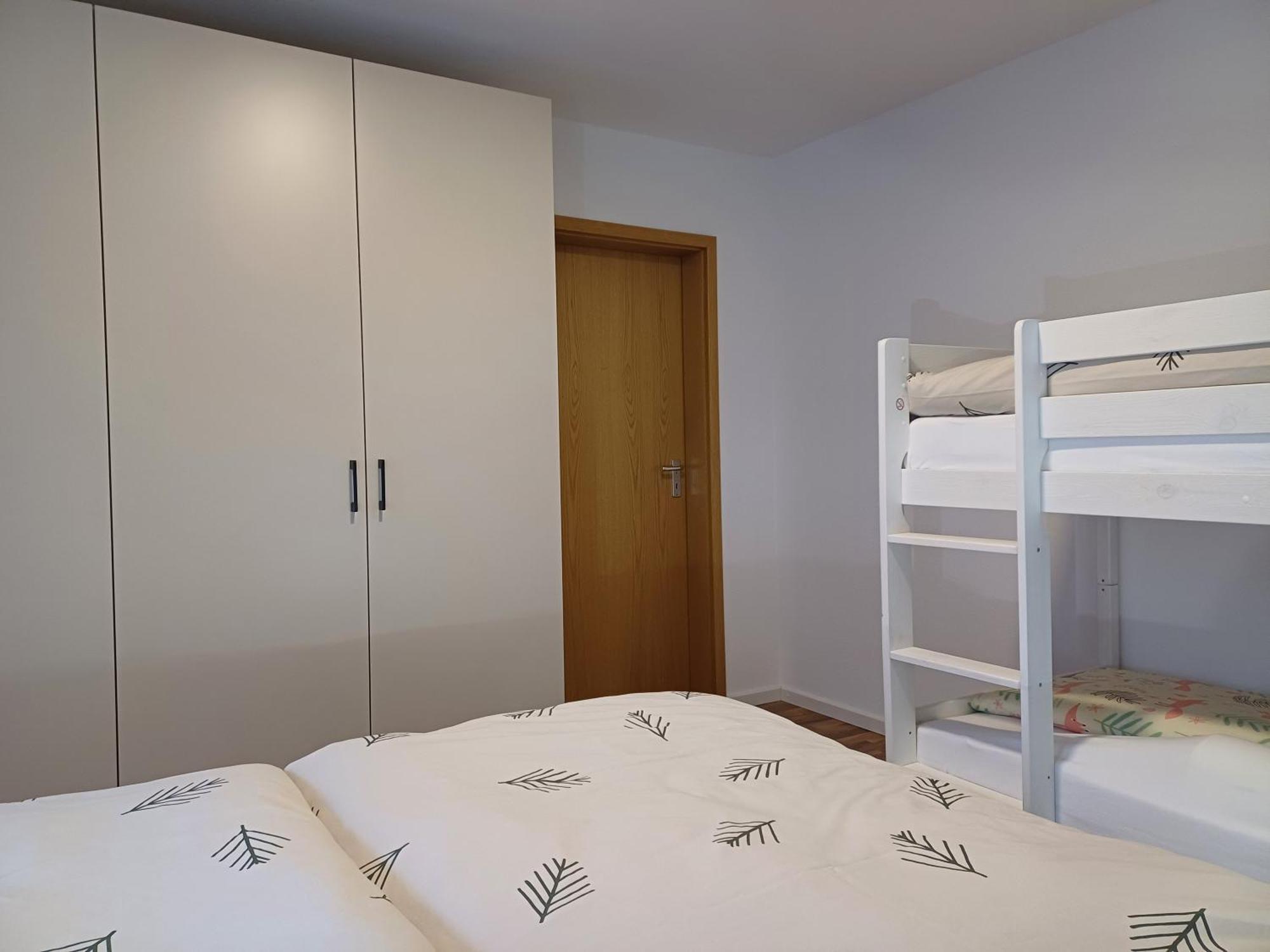 Ferienwohnung Panoramablick Бад Вилдбад Екстериор снимка
